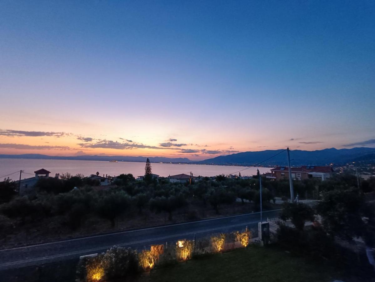 Evilenia Luxury Apartments Kalamata Bagian luar foto