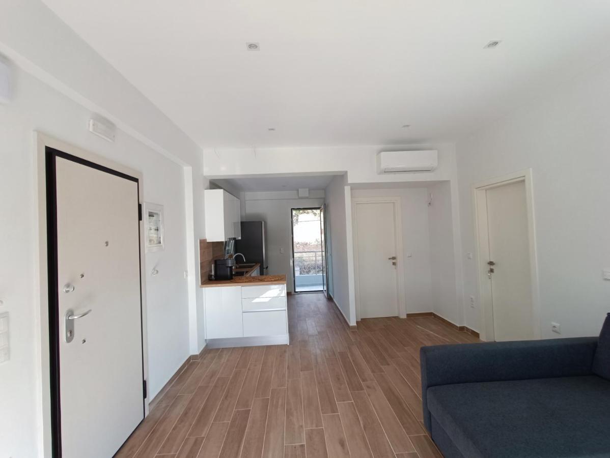Evilenia Luxury Apartments Kalamata Bagian luar foto