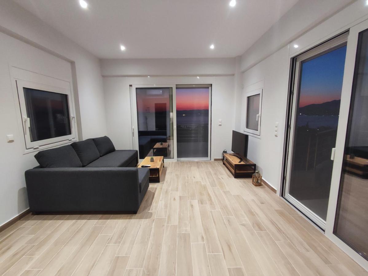 Evilenia Luxury Apartments Kalamata Bagian luar foto